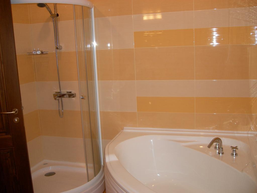 Sinabovite Houses Hotel Badevtsi Habitación foto