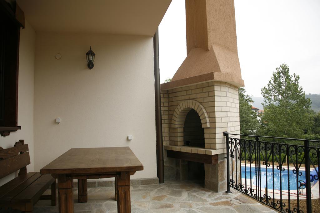 Sinabovite Houses Hotel Badevtsi Habitación foto