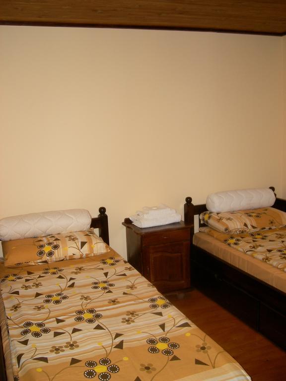Sinabovite Houses Hotel Badevtsi Habitación foto