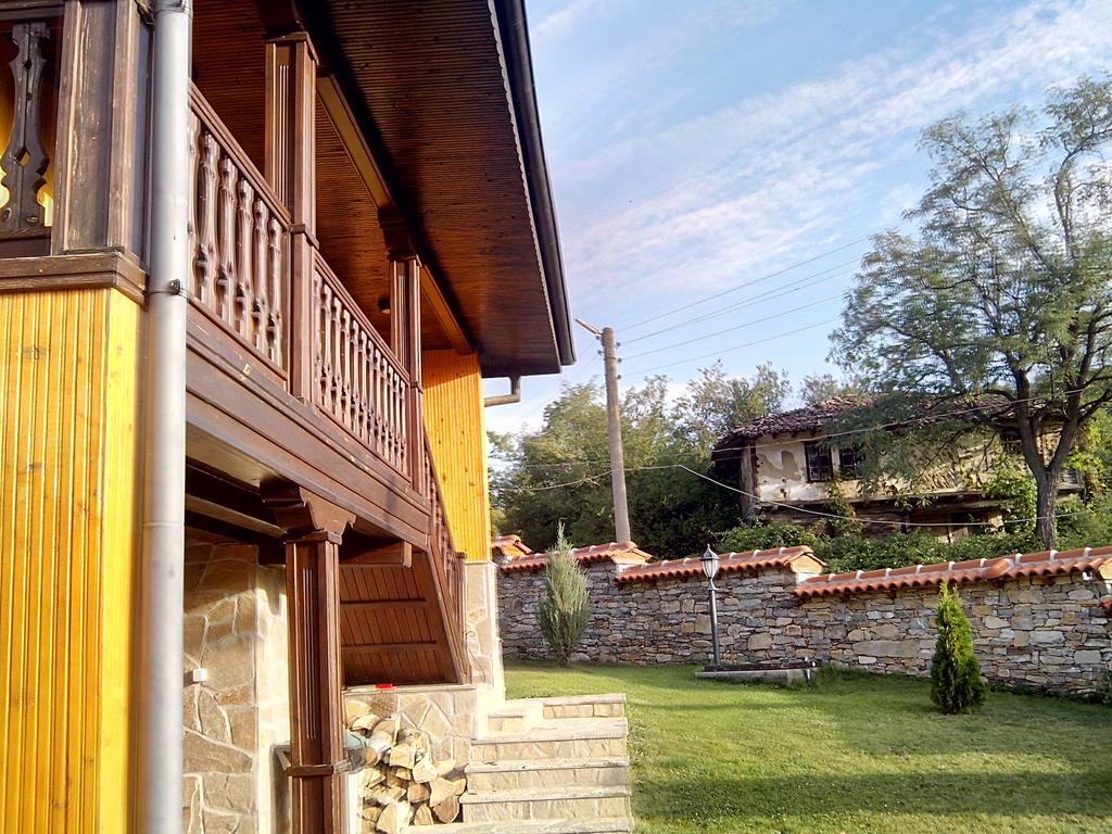 Sinabovite Houses Hotel Badevtsi Exterior foto