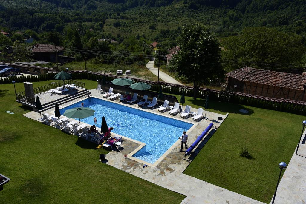 Sinabovite Houses Hotel Badevtsi Exterior foto